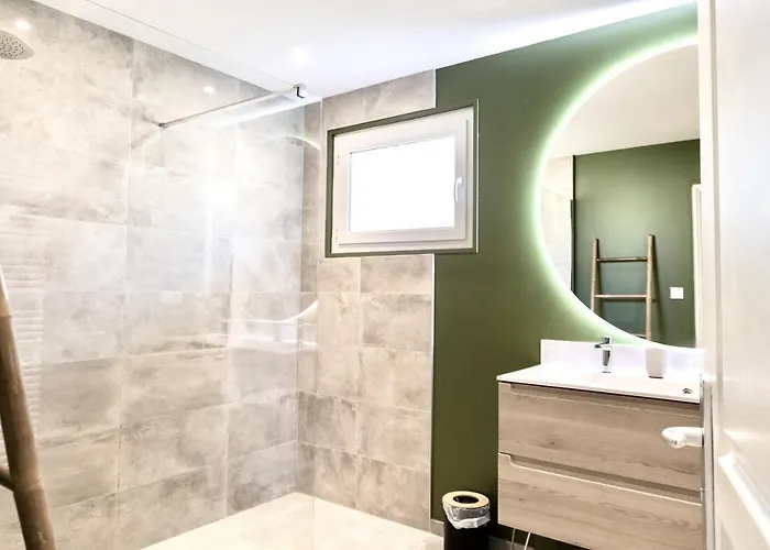 Belle Familiale Renovee Dans Cadre Exceptionnel-ag15 Villa *